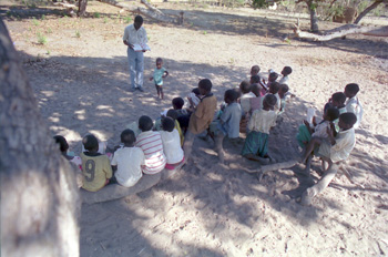 Niños en escuela rural, Nacala, Mozambique