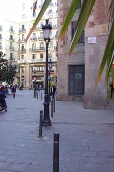 Plaza de Lluís Millet, Barcelona