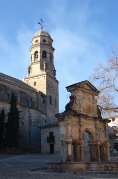 Fuente de Santa María y Catedral de Baeza, Jaén, Andalucía