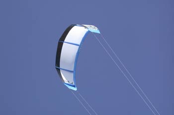 Parapente utilizado para la práctica del kitesurf