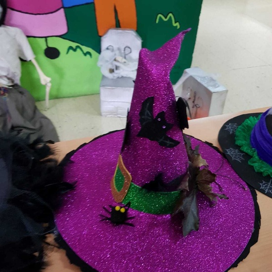 Curso decoración sombreros de bruja 10