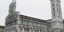 Iglesia y plaza de San Michele, Lucca