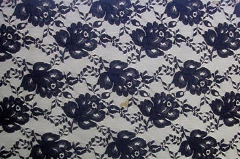 Encaje con máquina Leavers