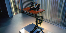 Utensilios domésticos: Máquina de coser (fines del XIX), Museo d
