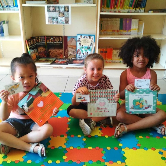 LOS DE 5 AÑOS GRANDES LECTORES DE NUESTRA BIBLIOTECA 1