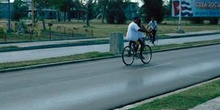 Personas en bicicleta, Cuba
