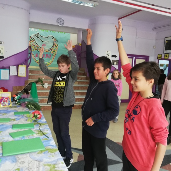 Mercadillo de Libros, premiados, y exposición de trabajos. Día del Libro curso 18-19 37