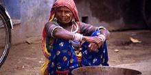 Vendedora callejera con adorno nasal, Pushkar, India