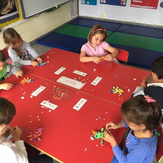 2018_06_25_Los pulpos despiden el curso con llaveros para el verano... 4