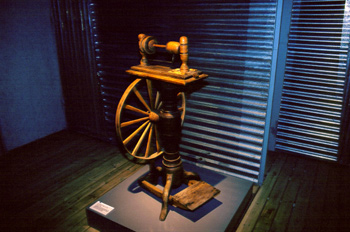 Utensilios domésticos: Torno de afilar, Museo del Pueblo de Astu