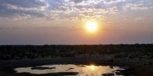 Atardecer en el Parque Nacional Etosha, Namibia