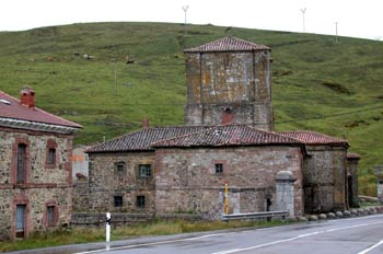 Colegiata de Santa Mª de Arbás, Puerto Pajares, León