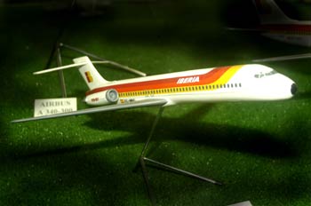 Maqueta de un avión comercial (Airbus de Iberia)