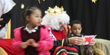 Visita de sus Majestades los Reyes Magos al colegio Luis Bello en moto 2018 35