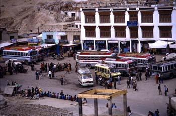 Estación de autobuses de Leh, Ladakh, India