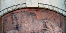 Detalle escultórico del Panteón de los Hombres Ilustres, Madrid