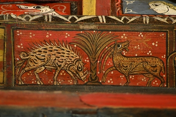 Detalle de pintura en alfarje. Jabali y cabra, Huesca