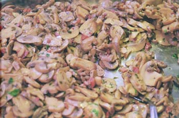 Champiñones con jamón