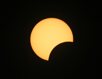 Fín de la fase central del eclipse anular 06