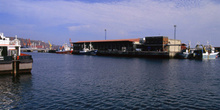 Muelles de descarga del puerto pesquero de Gijón, Principado de