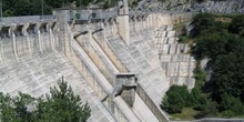 Presa en el Embalse de Eugi, Navarra