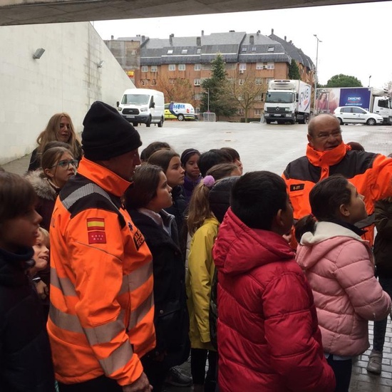 Quinto con los equipos de emergencias de las Rozas_CEIP FDLR_Las Rozas 4
