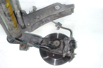 Suspensión trasera por barras de torsión. Conjunto