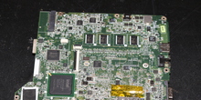 Placa base desmontada de ordenador portátil con procesador Intel ATOM