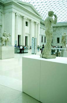 Estatuas (interior British Museum)