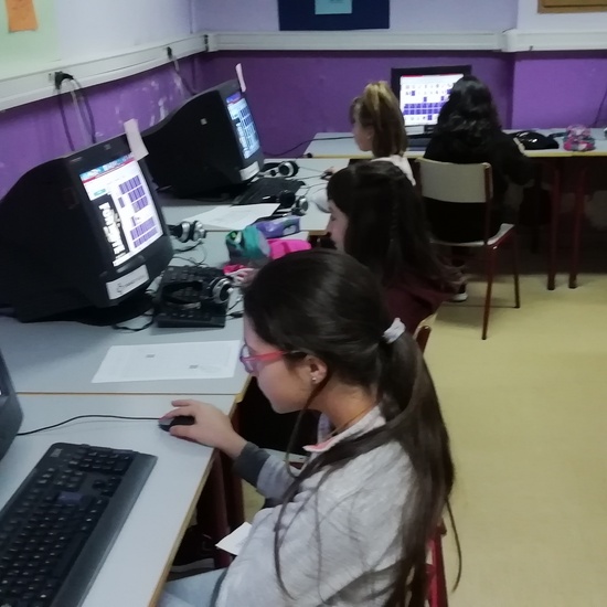 Talleres de chapas con iconos olímpicos, viseras y papiroflexia. 27