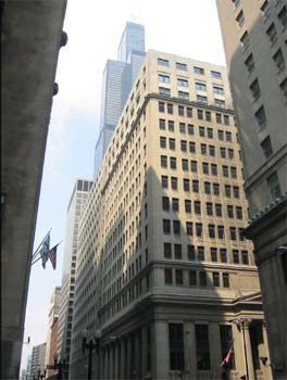 Edificio y al fondo Sears Tower, Chicago, Estados Unidos