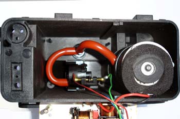 Bomba neumática de cierre centralizado. Detalle interior de la b