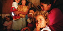 Familia numerosa, favela de Sao Paulo, Brasil