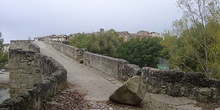 Vista del acceso al puente de Capella, Huesca