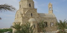 Iglesia en la orilla del río Jordán, Jordania