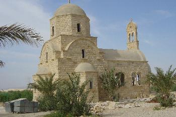 Iglesia en la orilla del río Jordán, Jordania