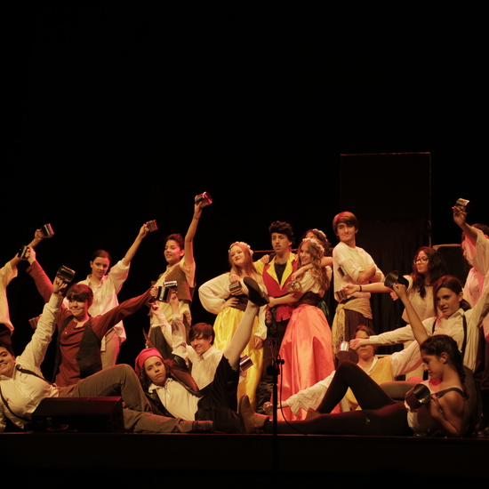 La Bella y la Bestia - Musical del Grupo de Teatro del IES Nicolás Copérnico 30