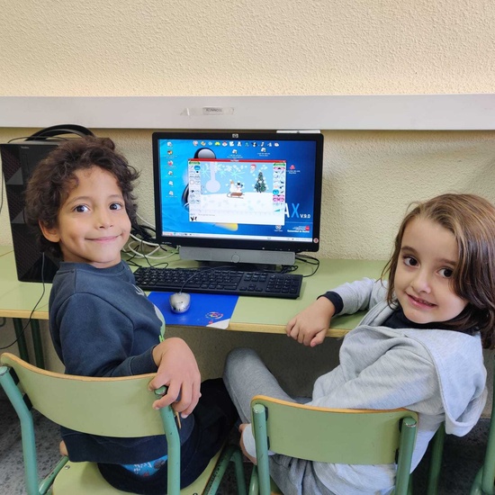 2019_12_16_los tecnológicos dibujos navideños de 1º_CEIP FDLR_Las Rozas 1