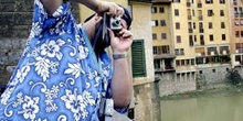 Turista en el Ponte Vecchio, Florencia
