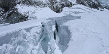 Grietas en glaciar