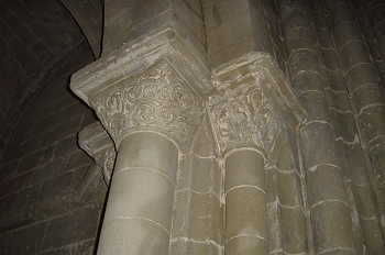 Capiteles de entrelazados. San Miguel de Foces, Huesca