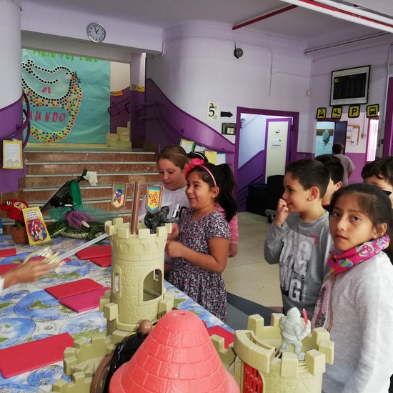 Mercadillo de Libros, premiados, y exposición de trabajos. Día del Libro curso 18-19 21