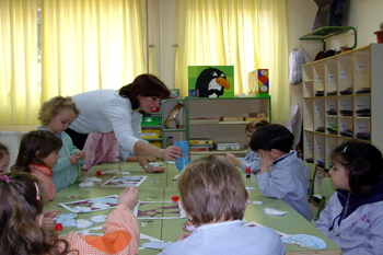 Realizando manualidades