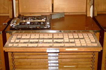 Cómoda para guardar las cajas tipográficas