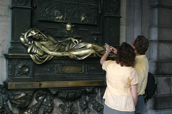 Escultura de la suerte, Everard´t Serclaes, Bruselas, Bélgica