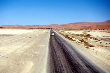 Carretera hacia el desierto, Namibia