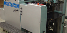 Máquina offset Roland