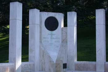 Monumento a Miguel Hernández