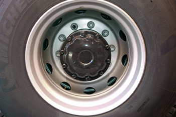 Vehículos industriales. Rueda con cubo reductor epicicloidal