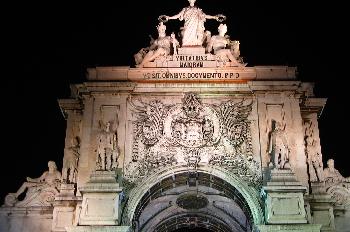 Puerta de la Plaza del Comercio, Lisboa, Portugal